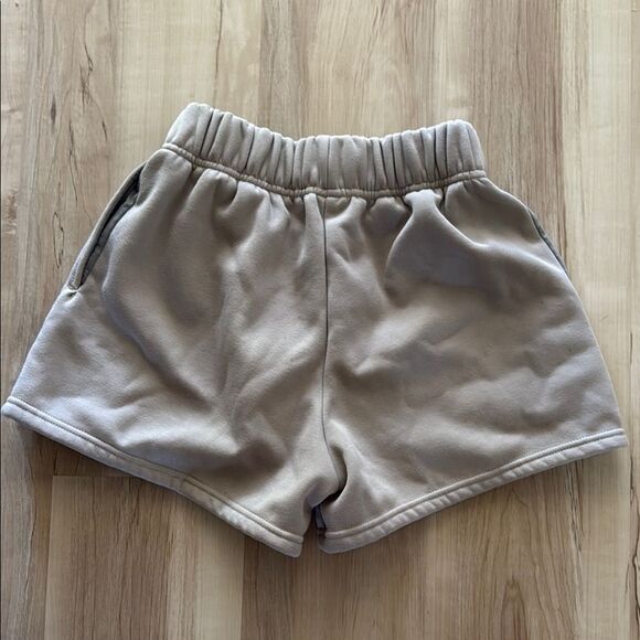 High waisted taupe workout sweat Shorts - Picture 4 of 4